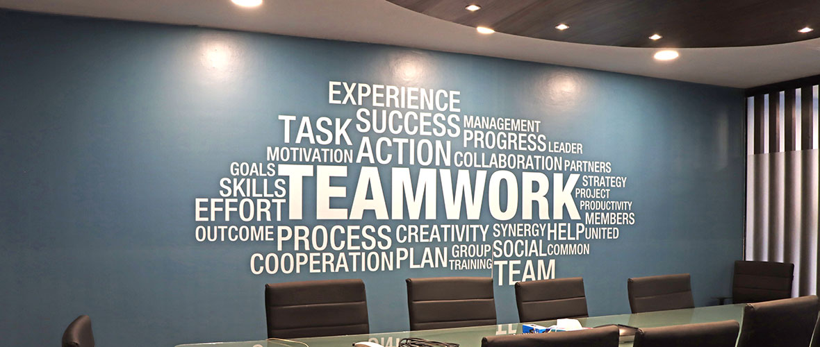 wall-grahic-1180×500